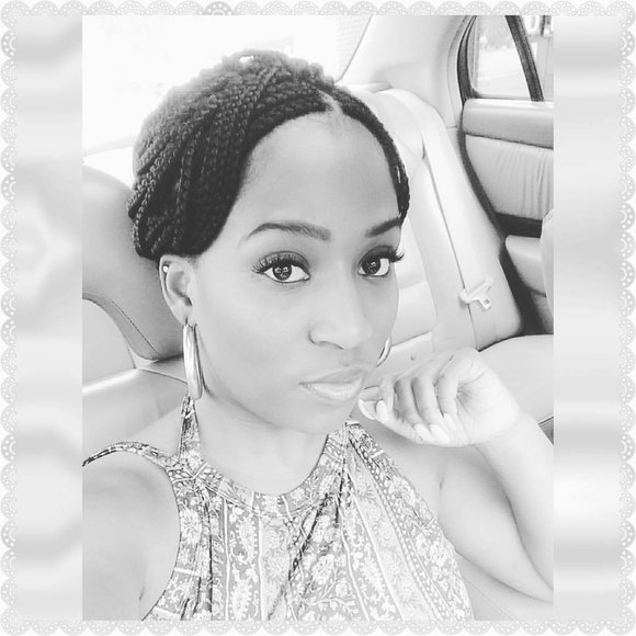 Meet your Posher, Zee - Picture 1 of 1